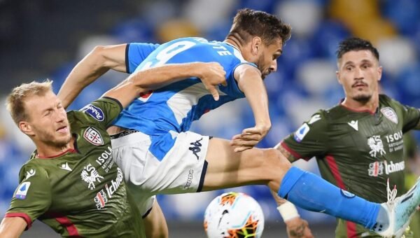 cagliari-napoli Llorente