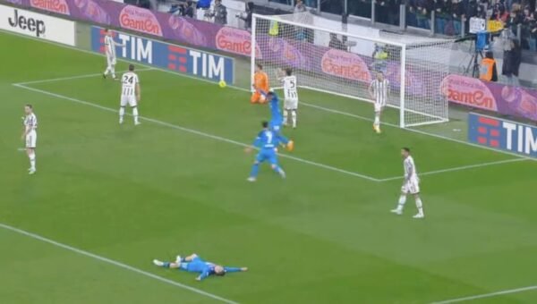 zielinski-esultanza-dopo-gol-raspadori