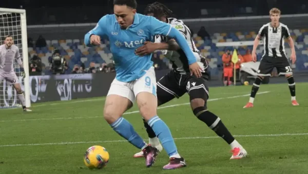 Okafor in azione con la maglia del Napoli