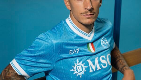 Di Lorenzo con la maglia del Napoli 2025/2026