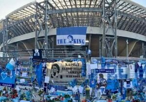 Lo stadio Maradona