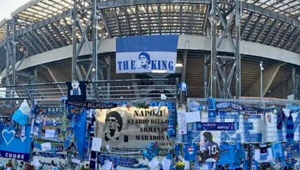 Lo stadio Maradona