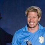 Kevin De Bruyne con Alessandro Siani alla festa per il Centenario del Napoli
